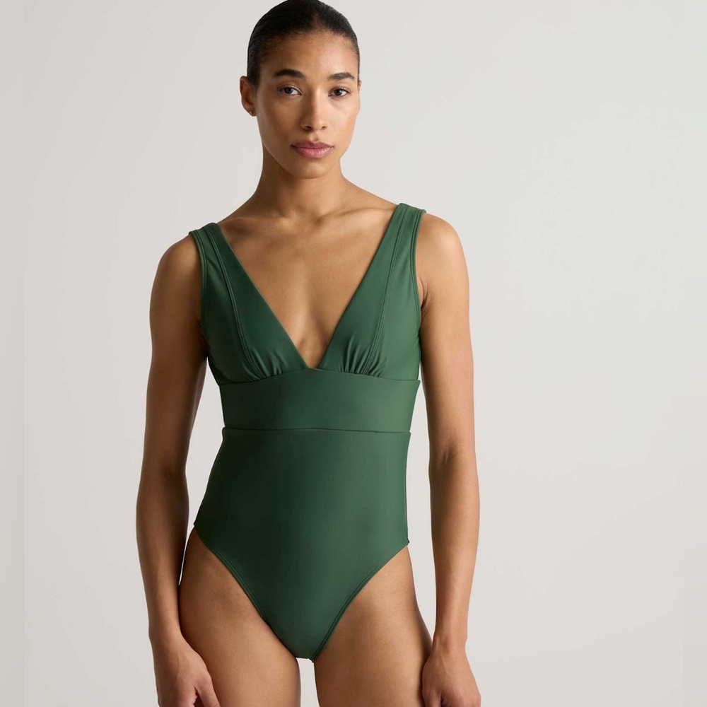 QUINCE Italian Plunge One-Piece Swimsuit Sz M Deep Green